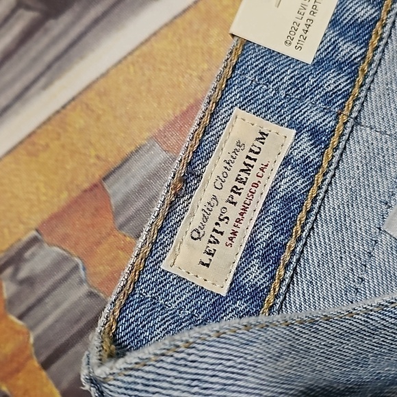 Levi's Premium 501 Distressed Raw Hem Straight Leg Jeans Size 30x32 NWT - Picture 4 of 9